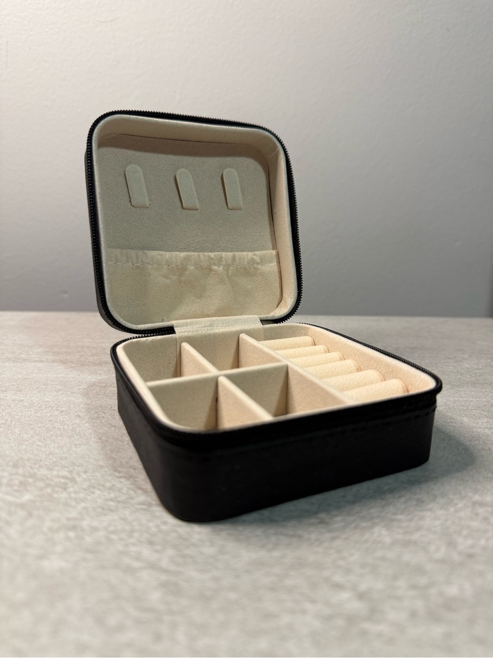 Black Compact Travel Jewelry Case